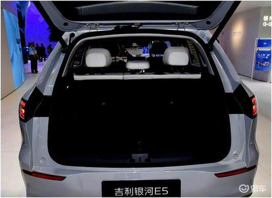 15万纯电SUV选购指南:深蓝S05与银河E5核心对决