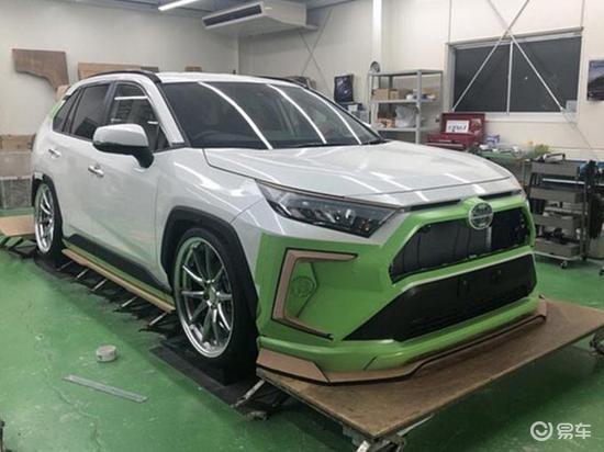 丰田全新rav4改装版实拍