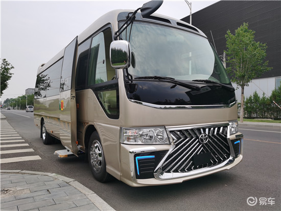 2020新款丰田考斯特12座豪华配置改装商务车