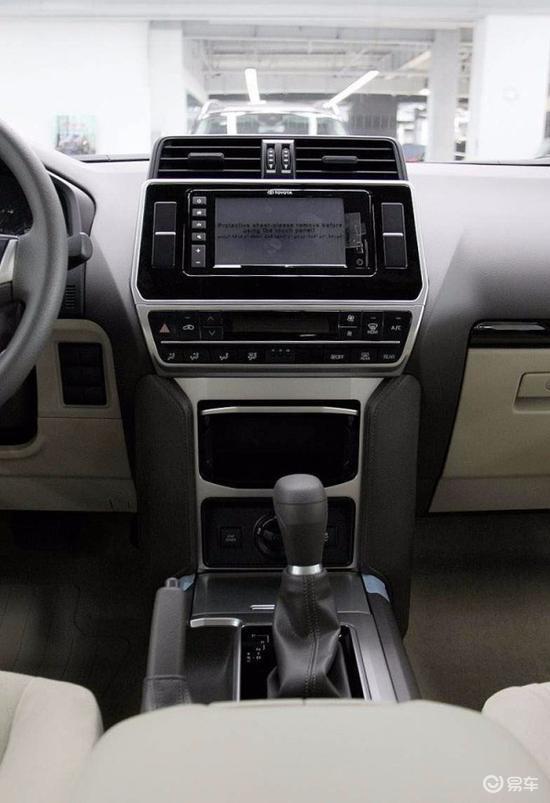 陆地巡洋舰中控台-内饰-空间-易车