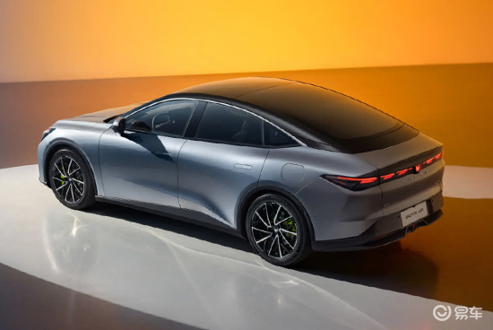 极狐 阿尔法s5arcfox极狐官方正式发布了全新车型——极狐阿_易车