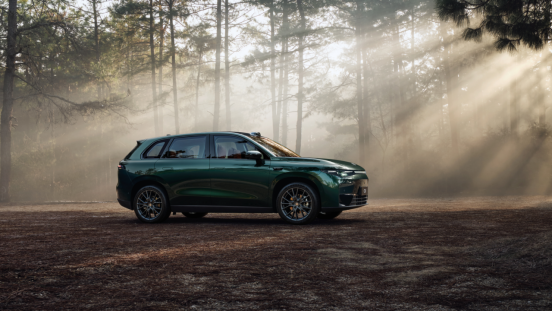 零跑C10月销7万对比海狮06EV