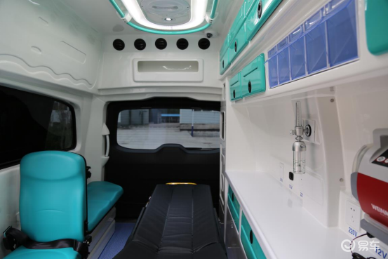 奔驰救护车是什么车型C位出道，性能再升级，9速奔驰救护车全新上市_https://www.jmylbn.com_新闻资讯_第6张