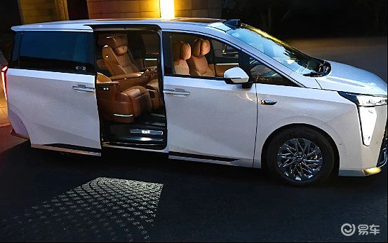 25万级中大型MPV 瑞风RF8与传祺向往M8谁更强？