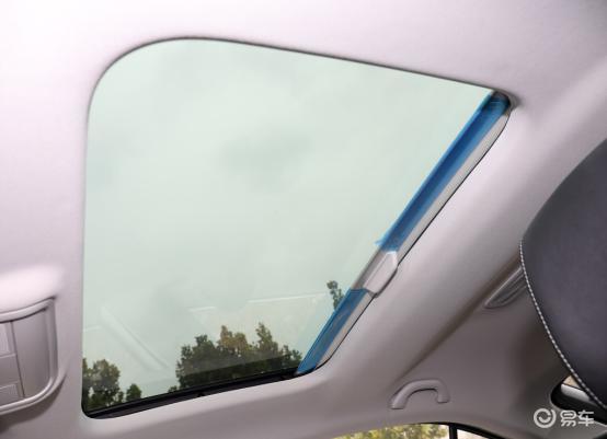 真掀背轿车只卖10万?奥迪a3同款生产平台,明锐什么来头