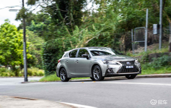 十年不换代的雷克萨斯ct0h 到底哪来的勇气 易车