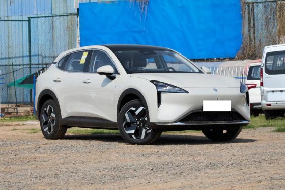 10万预算买纯电SUV，智能好用，宝骏云海和银河E5选谁