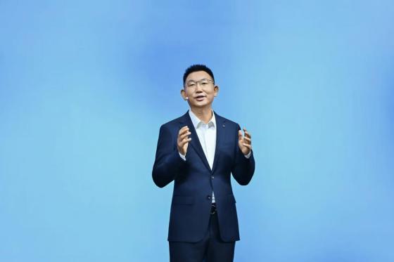 赛力斯何利扬：问界出品皆为精品，问界M8纯电版正式上市