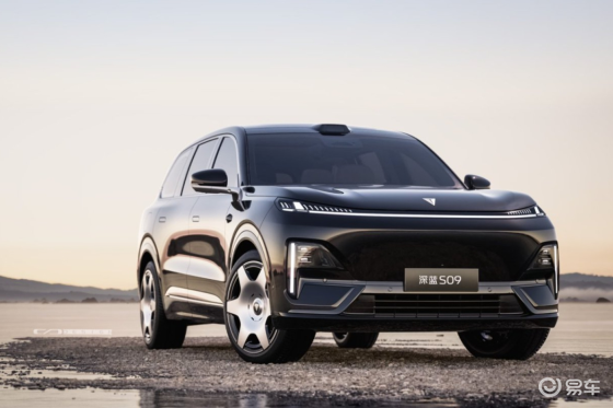深蓝S09对比领克900，谁是30万级最舒适6座SUV？