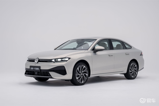 全新速腾L实车曝光：三屏联动+智能泊车，三季度上市！
