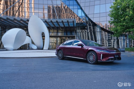 13.99万元起 2500km+续航 风云A9L上市