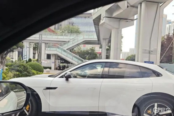 小米YU7试驾体验：不差钱或不想留遗憾，建议上Max版本