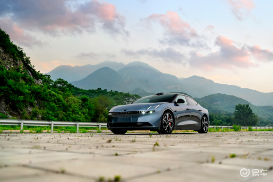 510kW零百加速3.5s续航超700km试驾领克Z10