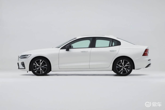 新款沃尔沃S60上市，30.69万起售，对标奥迪A4L