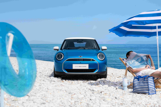 全新电动MINI Cooper“最小单位的海”限定色上市