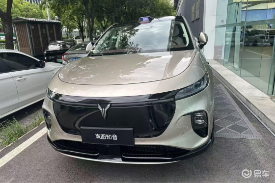 新款岚图知音实车到店，长超4米8+551马力，配华为乾崑