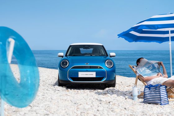 全新电动MINI Cooper 最小单位的海限定配色登场