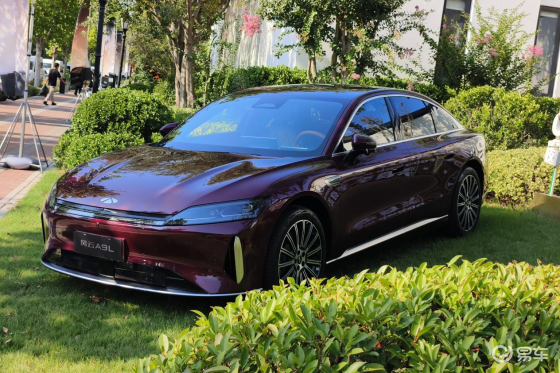 不玩品牌溢价，“真C级旗舰”风云A9L登陆郑州