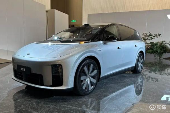30万+纯电SU理想i8正式上市，能否打破“销量魔咒”？