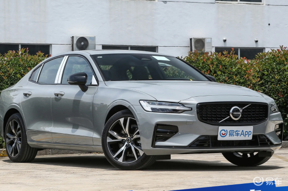 看得见的豪华和看不见的安全 S60与CT5谁才是最终答案