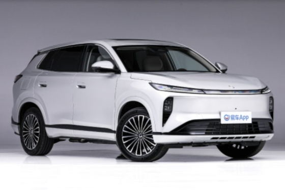 东风风神新插混SUV，预售13万起，配冰箱+彩电+大沙发