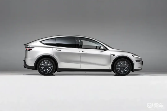 特斯拉Model Y L 正式上市，指导价33.9万！