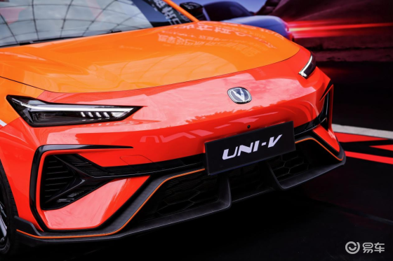 年轻人的第一台运动轿跑——第三代UNI-V沈阳发布