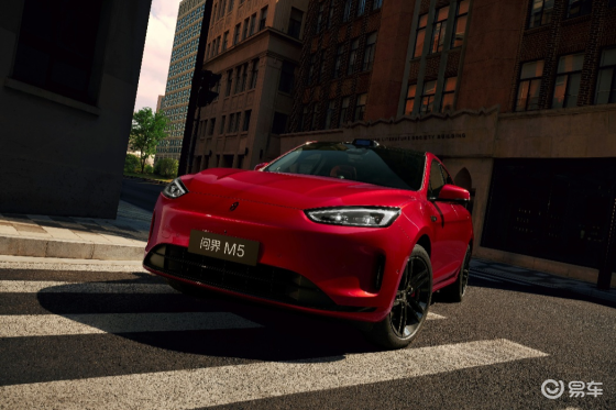 20万级智能SUV，问界新M5 Ultra跃影红正式开售