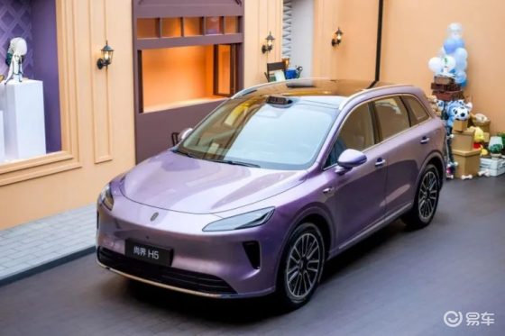 鸿蒙智行最便宜SUV，预售16.98万起！