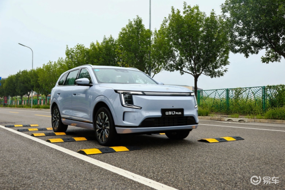 7口之家够用的小房车，山海L7PLUS上市10.99万起