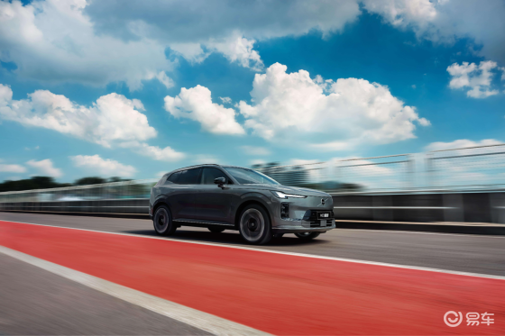 沃尔沃全新XC70：当北欧安全基因遇上超混时代