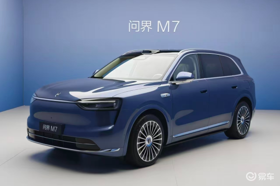 问界新车43分钟小订突破10万台，余承东感叹“卖爆了”
