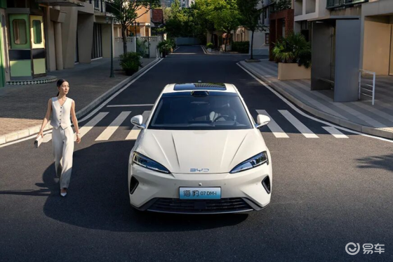 综合续航1585km，2米9轴距中大型轿车14.98万起