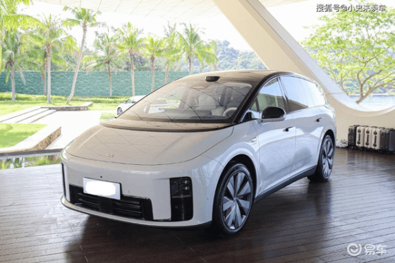 新SUV：外观独特，设计灵感'和谐号'，豪华零重力座椅，双电机四驱，720km续航