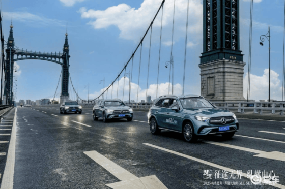 奔驰GLC SUV：都市与郊外的全能驾驶乐趣