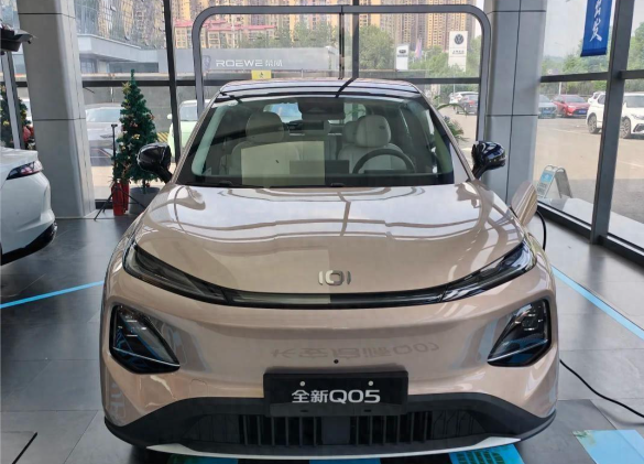 春季购车，10万级要长安启源全新Q05还是比亚迪元UP？