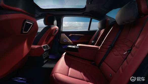 降价增配/36.8万元起 2026款宝马5系长轴距版上市