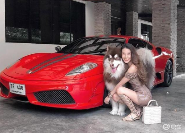 混血美女晒自家豪车,最贵超6000万,网友:当司机行吗?