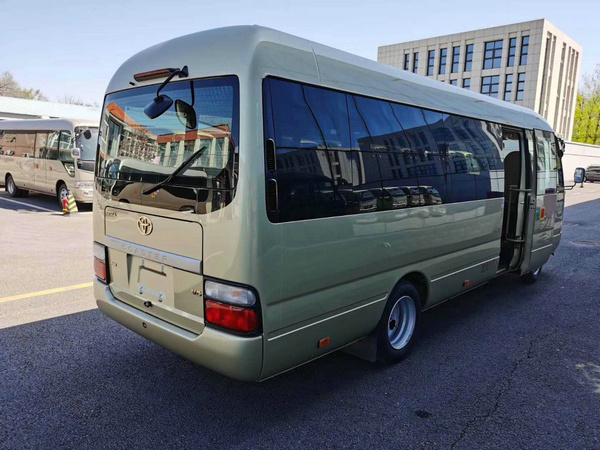 丰田柯斯达超级商务车