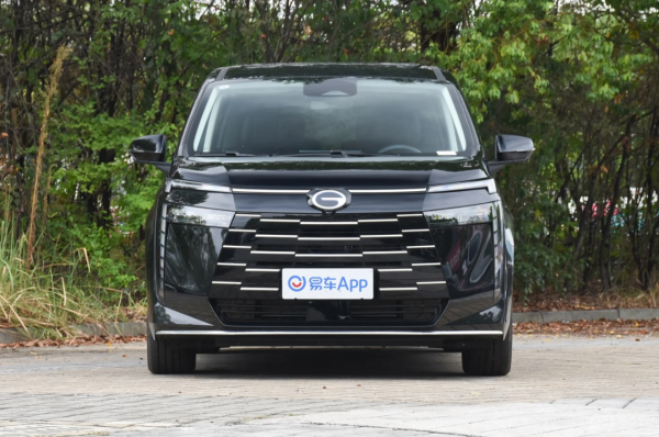 家用混动MPV之争|传祺E8挺好，大通G50混动真能省