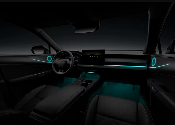 轴距不到2.7米的中型SUV?关键售价得30多万!