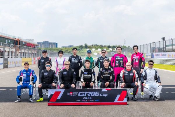 雨过天晴，悬念迭起 胡作良锁定成都站杆位