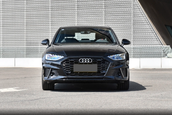 车机拉胯、后排局促？实测奥迪A4L，纪念款是否值得入手？