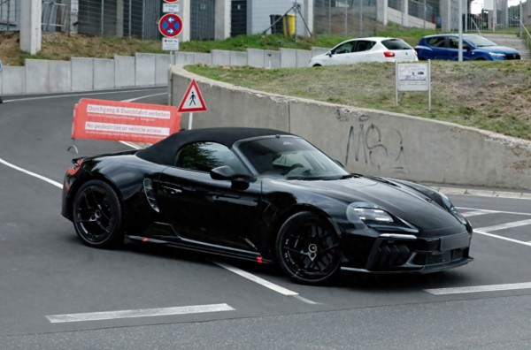 保时捷718 Boxster纯电版谍照曝光