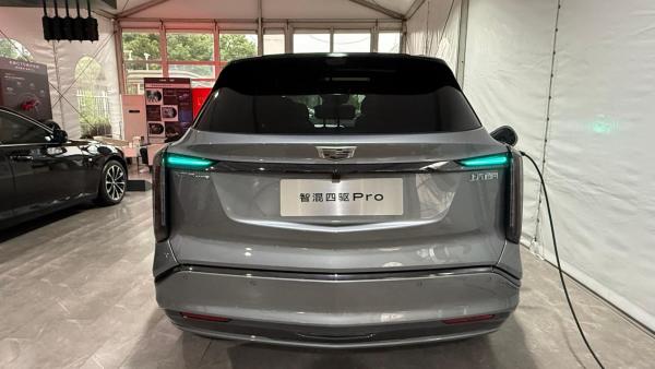 预算25万买SUV，XT5 PHEV真的有点东西吗？