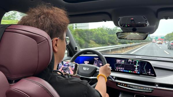 预算25万买SUV，XT5 PHEV真的有点东西吗？