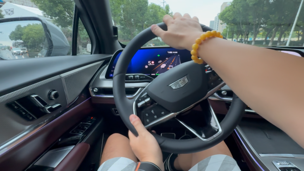 预算25万买SUV，XT5 PHEV真的有点东西吗？