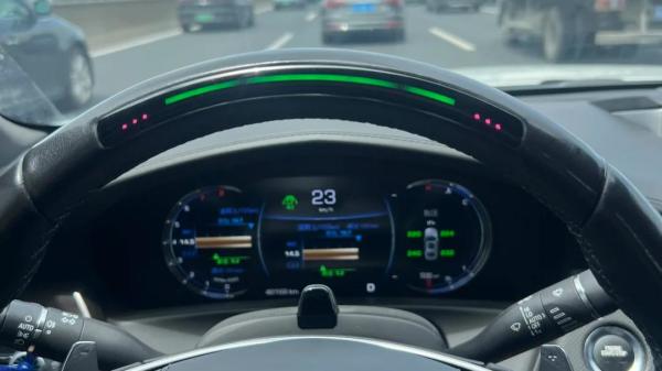 预算25万买SUV，XT5 PHEV真的有点东西吗？