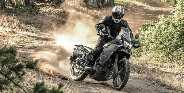 2027款川崎KLR650发布：比探险版便宜护杠反而更粗