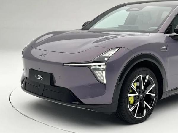 基于400V平台打造 小鹏MONA L05预售价您满意吗
